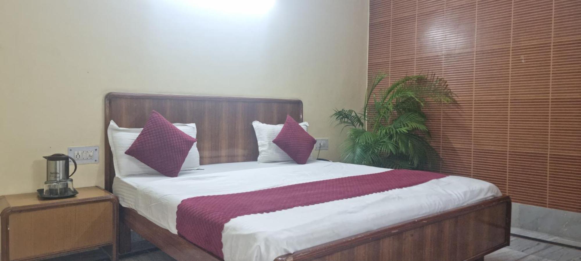 Hotel Har Ki Pauri By Around Stays Haridwār Exterior foto