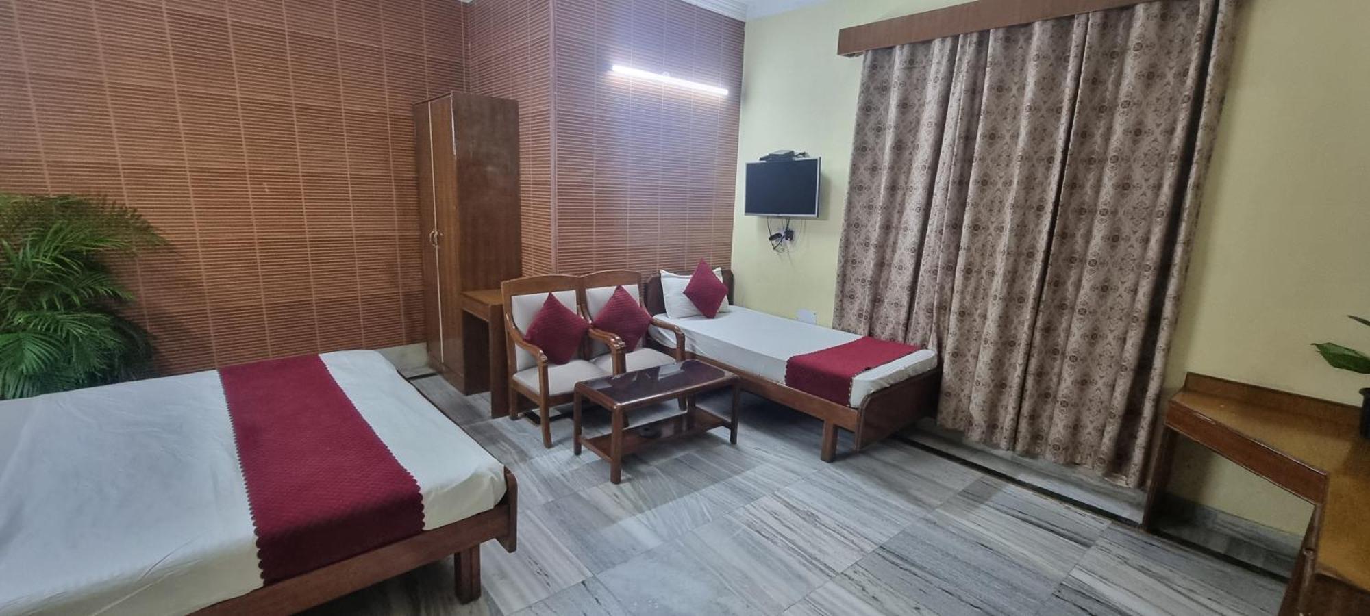 Hotel Har Ki Pauri By Around Stays Haridwār Exterior foto